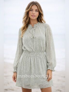 Socialite Sage Ivory Long Sleeve Mini Dress Medium NWT